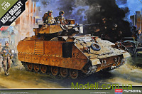 AC13205 M2A2 BRADLY IRAQ 2003 OIF 1/35
