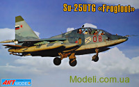 Навчально-тренувальний літак Cухой Су-25 УТГ