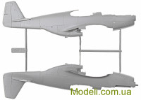 ICM 48125 Масштабна модель винищувача Mustang P-51B з пілотами і техніками