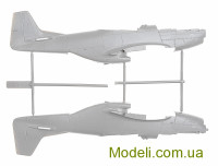 ICM 48153 Масштабна модель винищувача Mustang P-51D з пілотами і техніками