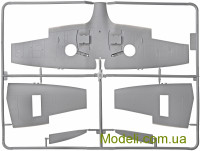 ICM 48802 Масштабна модель винищувача Spitfire LF.IXE з радянськими льотчиками і наземним персоналом