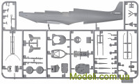 ICM 48802 Масштабна модель винищувача Spitfire LF.IXE з радянськими льотчиками і наземним персоналом