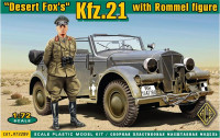 Штабной автомобиль Kfz.21 "Лиса Пустыни" с фигурой Роммеля