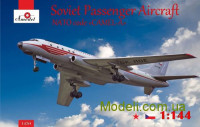 Советский пассажирский самолет Туполев Ту-104