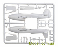 AMODEL 7247 Сборная модель самолета: Як-21