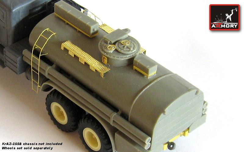 Модель ТЗ-8-255Б Советского аэродромного топливозаправщика на