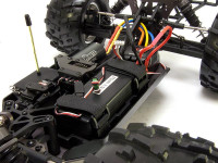 HIMOTO MegaE8MTLg Радиоуправляемая машина-монстр Himoto Raider Brushless 2.4GHz с бесколлекторным двигателем (зеленый)