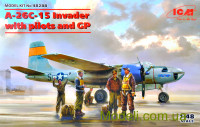 Бомбардировщик A-26C-15 Invader с пилотами и наземным персоналом
