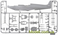 ICM 48801 Сборная модель истребителя Spitfire Mk.IX с пилотами и техниками ВВС Великобритании