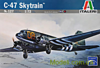 Транспортный самолет C-47 "Skytrain"