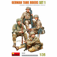 Немецкие солдаты на броне (набор 1)
