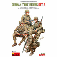 Немецкие солдаты на броне (набор 2)