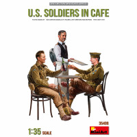 Американські військовослужбовці у кафе