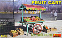 Повозка с фруктами