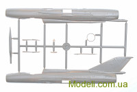R.V. Aircraft 72042 Сборная модель истребителя Миг-21 M-21 "Мишень" (Target)