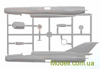 R.V. Aircraft 72044 Масштабная модель истребителя Миг-21 бис "Over Europe"
