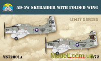 Американский самолет Skyraider AD-5W со сложенными крыльями (Лимитированная версия)