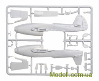 AMODEL 7247 Масштабна модель літака: Як-21