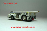 DreamModel USN Carrier Tractor (New Short Version) Including Tow bar, Wheel chock