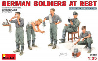 Німецькі солдати на відпочинку