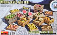 Дерев'яні ящики з фруктами
